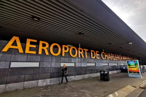 Ferienwohnung Station 64 A2 Bruxelles-Charleroi-Airport Exterior foto